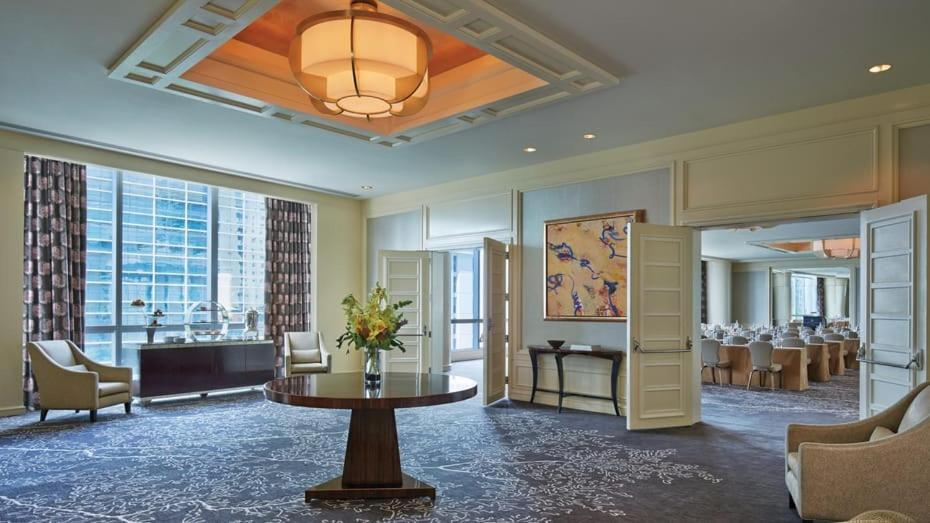 Four Seasons Hotel Miami Exterior foto