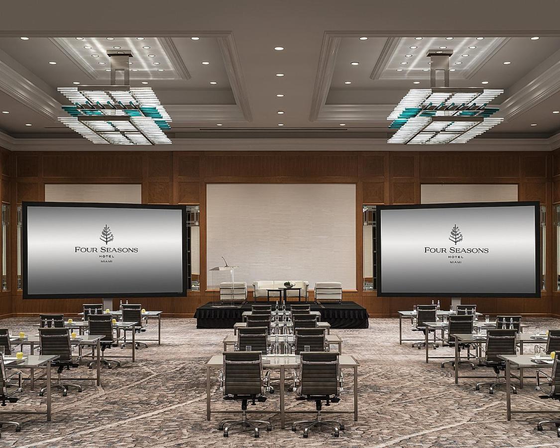 Four Seasons Hotel Miami Exterior foto