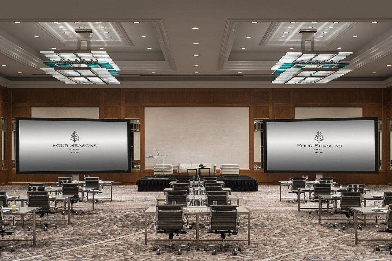 Four Seasons Hotel Miami Exterior foto