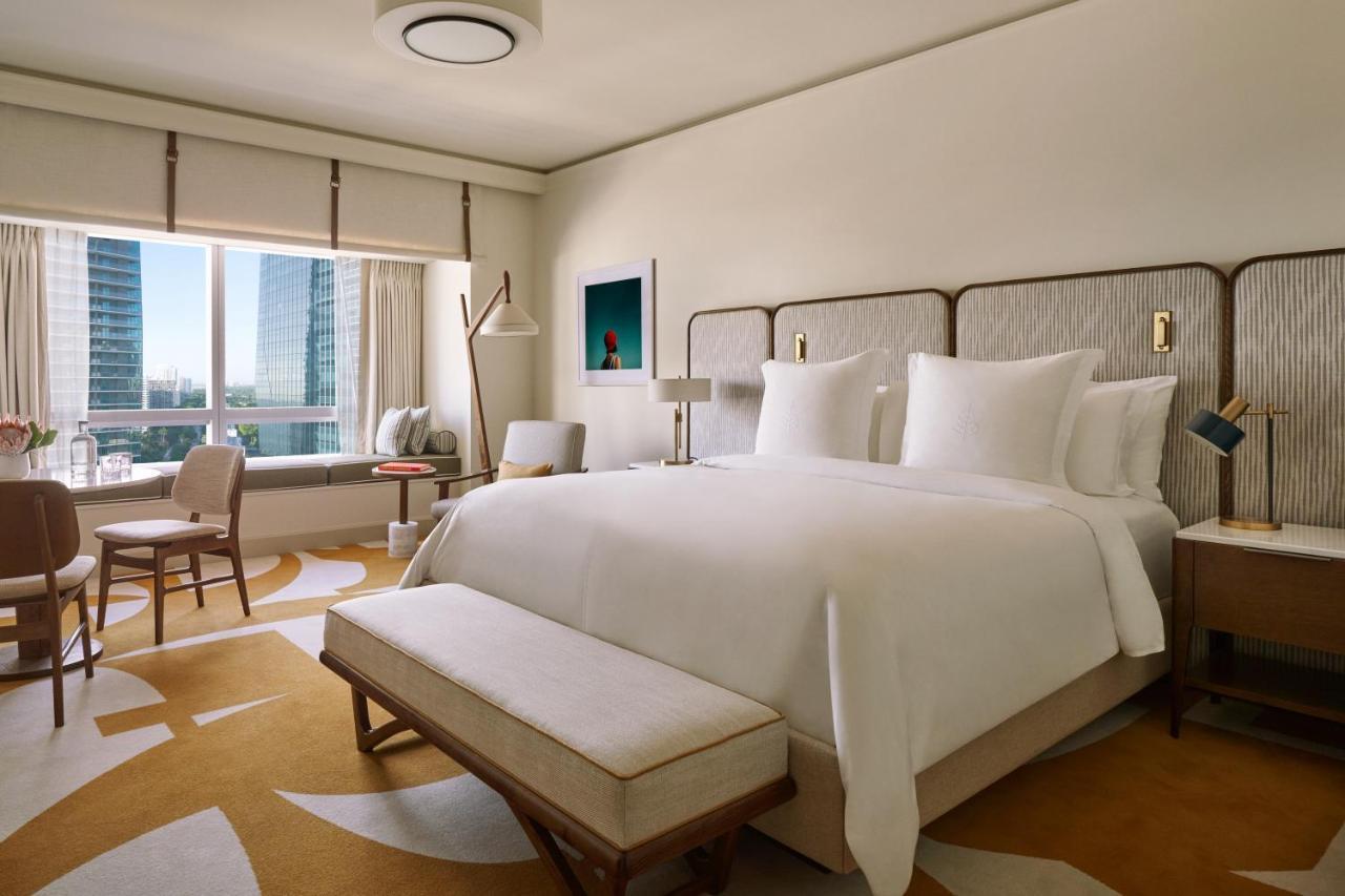 Four Seasons Hotel Miami Exterior foto