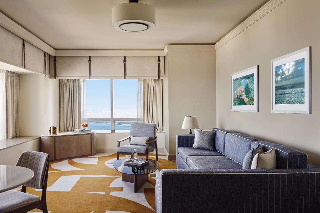 Four Seasons Hotel Miami Exterior foto